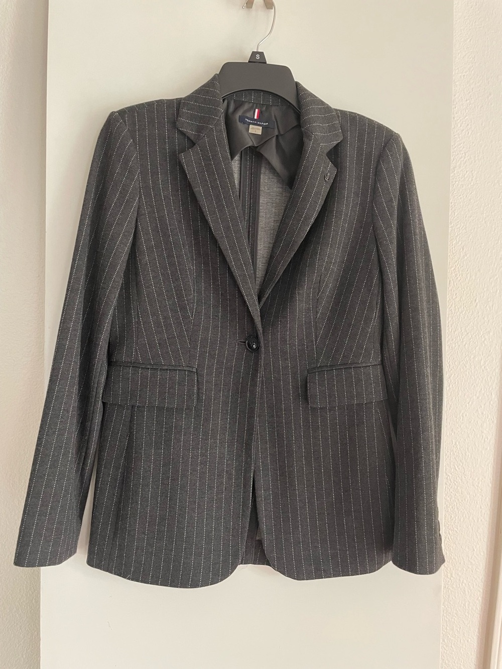 Tommy Hilfiger Grey Pinstripe Lightweight Structured Blazer Unlined Fitted  NWOT